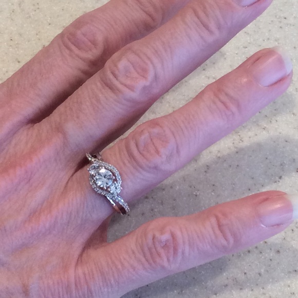 LAST ONE - Kay Jewelers White Sapphire Ring - Picture 6 of 8